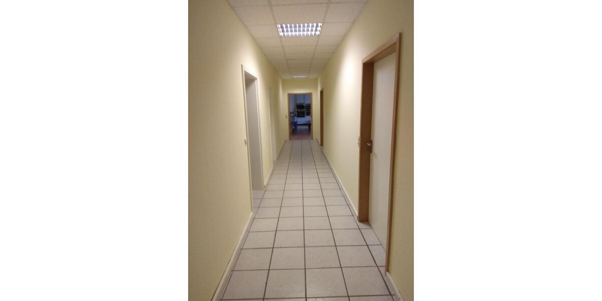 Wohnen auf Zeit Roßdorf - 19 Zimmer, 300 m&sup2;, 450&euro; | Angebot:26035160