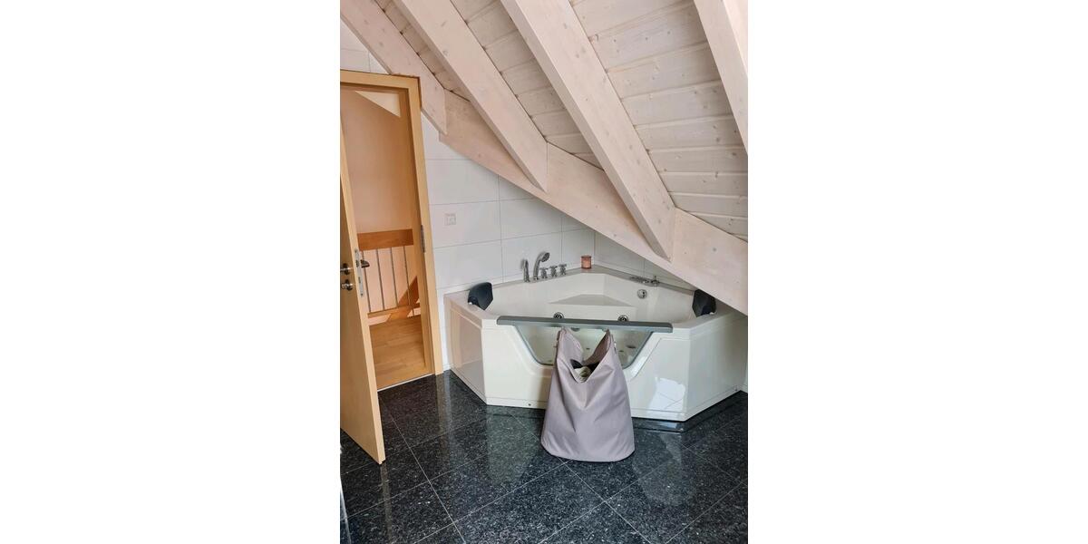 Wohnen auf Zeit Pforzheim Eutingen - 5 Zimmer, 184 m&sup2;, 600&euro; | Angebot:24743800