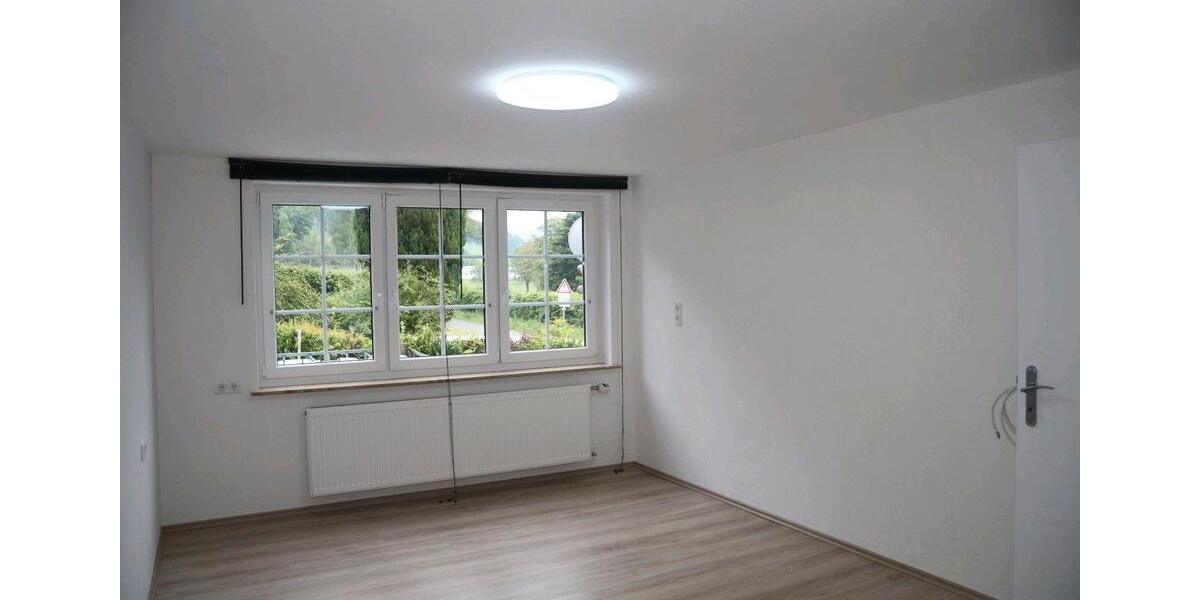 Etagenwohnung Schmallenberg - 3 Zimmer, 89 m&sup2;, 690&euro; | Angebot:26045517