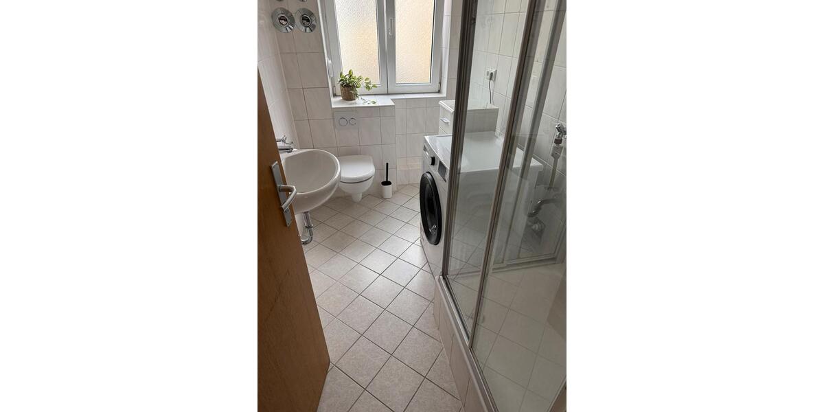 Modern saniertes WG Drachenfelsstr. 3 80997 München 3 zimmer