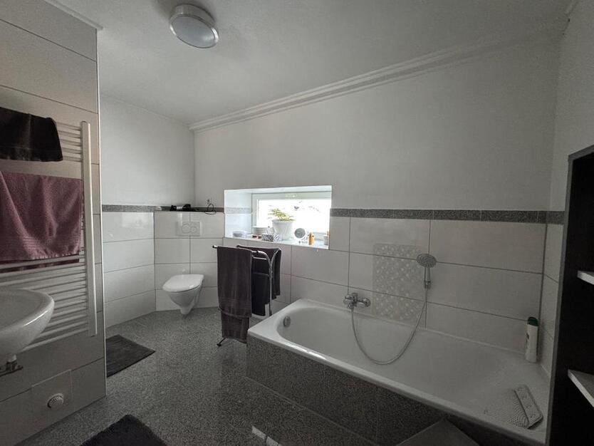 Gepflegte 4-Zimmer-Wohnung mit Garten in Todesfelde