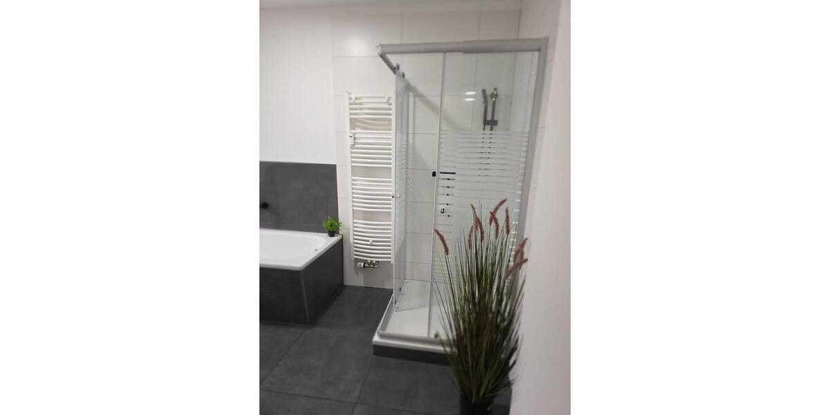 Dachgeschoßwohnung Meerane - 3 Zimmer, 71 m&sup2;, 560&euro; | Angebot:26038819