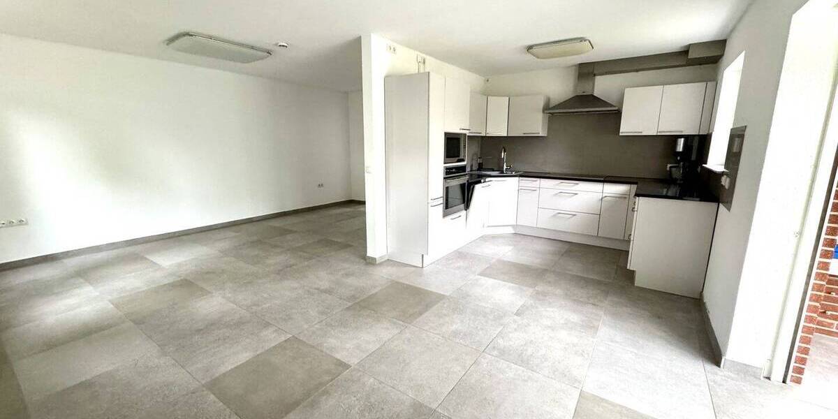 Etagenwohnung Kaiserslautern Innenstadt - 2 Zimmer, 82 m&sup2;, 820&euro; | Angebot:26514986
