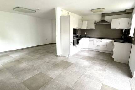 Wohnung Kaiserslautern Innenstadt - 2 Zimmer, 82 m&sup2;, 820&euro; | Angebot:26514986
