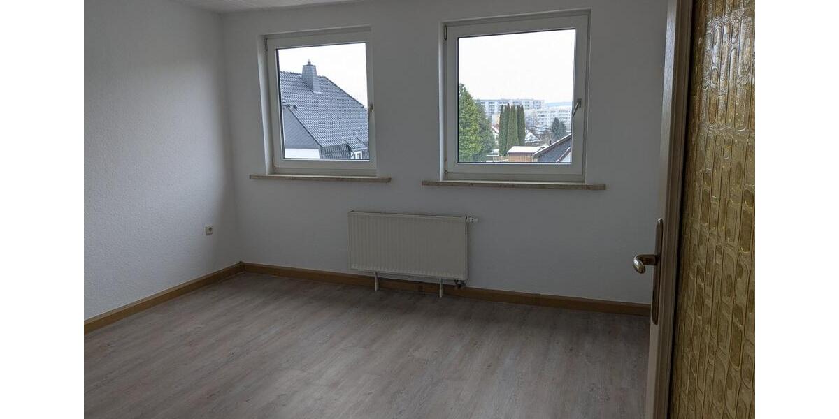 Dachgeschoßwohnung Bad Salzungen - 3 Zimmer, 64 m&sup2;, 470&euro; | Angebot:24782045