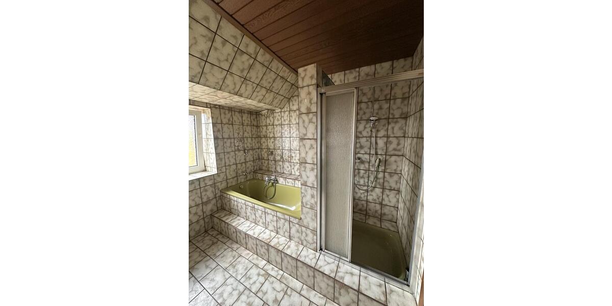 Dachgeschoßwohnung Essen Stadtbezirk VI - 3 Zimmer, 74 m&sup2;, 760&euro; | Angebot:26665409