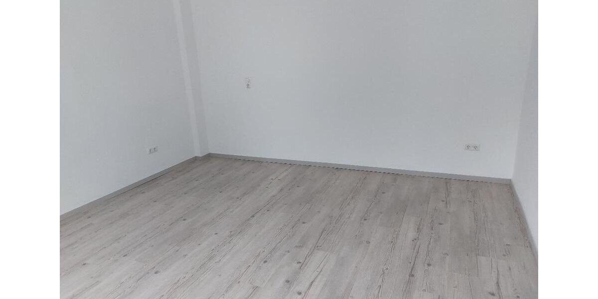 Erdgeschoßwohnung Helsa - 4 Zimmer, 96 m&sup2;, 700&euro; | Angebot:26279778