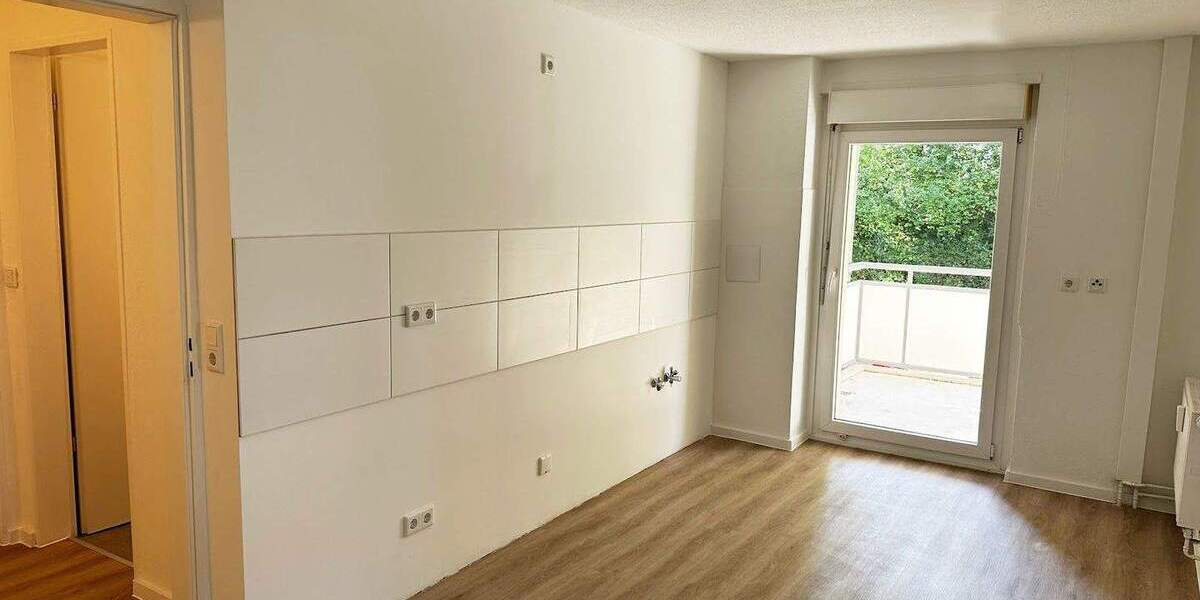 Etagenwohnung Singen (Hohentwiel) Singen - 4 Zimmer, 111 m&sup2;, 1.260&euro; | Angebot:25677101