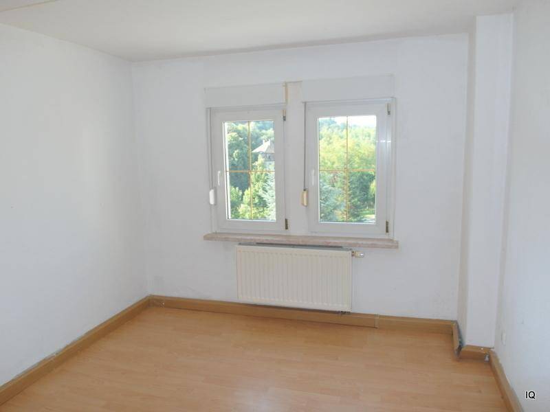Gemütliche 3-Zimmer DachWohnung mit Laminat und Bad mit Dusche * handwerlich begabte Mieter gesucht
