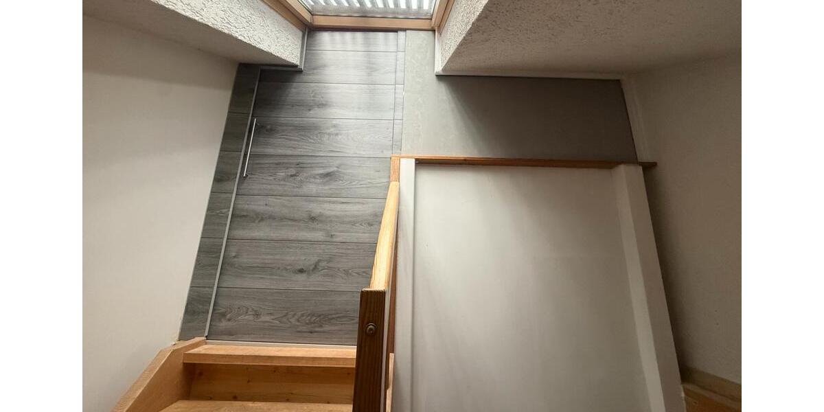 Dachgeschoßwohnung Illingen - 2 Zimmer, 70 m&sup2;, 600&euro; | Angebot:25612118