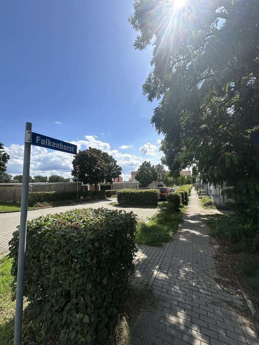 ++ Frisch Sanierte 2-Raumwohnung im blauen Wunder++ 2 zimmer