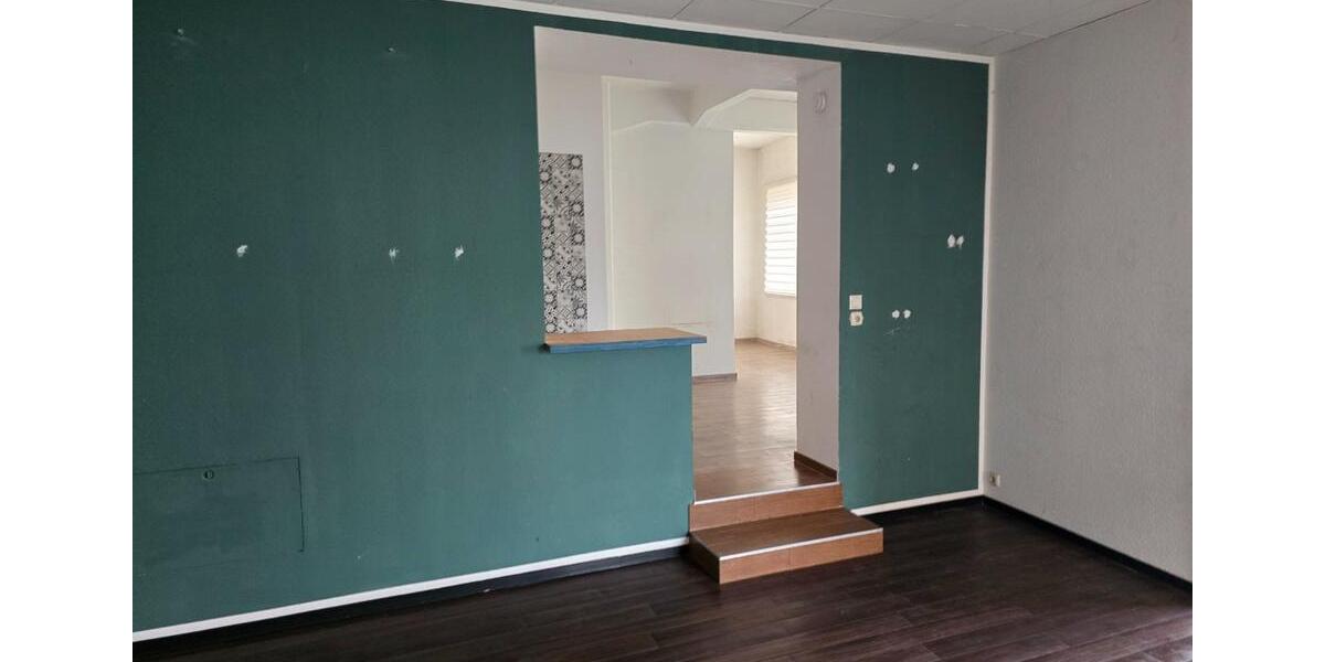 Etagenwohnung Waltershausen - 3 Zimmer, 120 m&sup2;, 840&euro; | Angebot:25893921