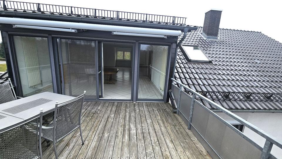 Dachgeschoßwohnung Walldürn - 3 Zimmer, 116 m&sup2;, 900&euro; | Angebot:25855227