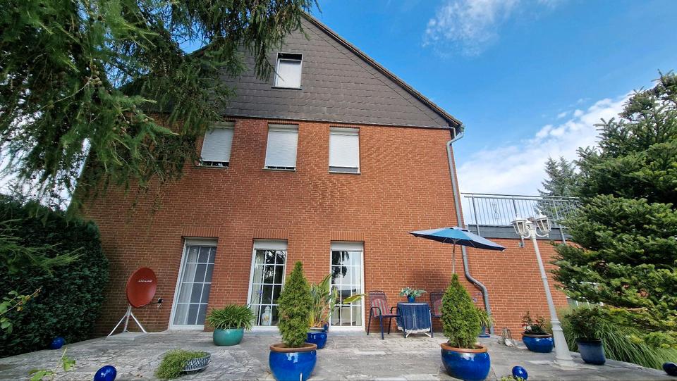 Einfamilienhaus Holzminden - 12 Zimmer, 320 m&sup2;, 2.300&euro; | Angebot:26037589