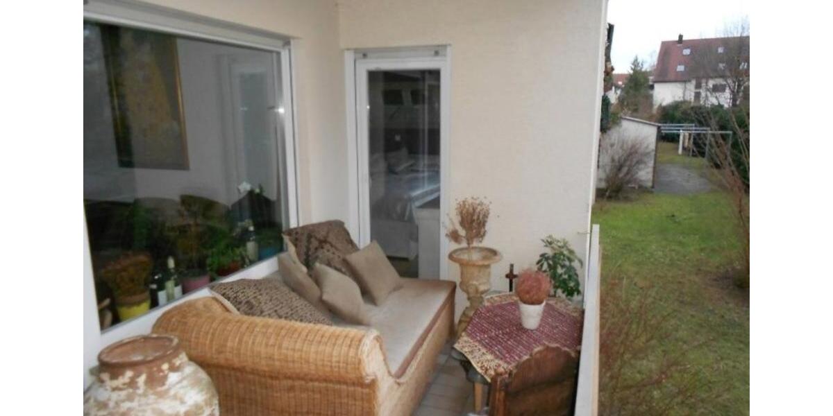 1 WG Zimmer vollmöbiliert + Balkon in 3 er WG, S-Bahn Nah 1 zimmer