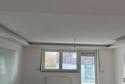 Wohnung Schmelz - 3 Zimmer, 120 m&sup2;, 900&euro; | Angebot:26221113