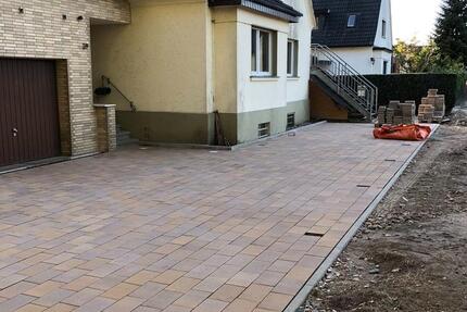 Haus Bielefeld Sennestadt - 7 Zimmer, 260 m&sup2;, 2.500&euro; | Angebot:25961560