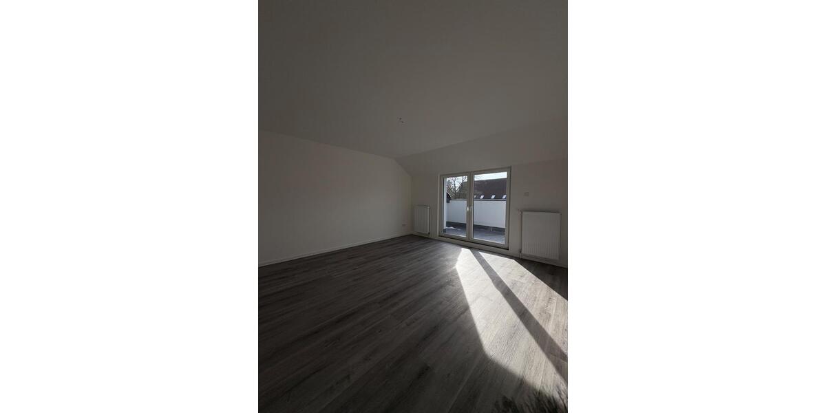 Etagenwohnung Papenburg - 3.5 Zimmer, 102 m&sup2;, 890&euro; | Angebot:26676415