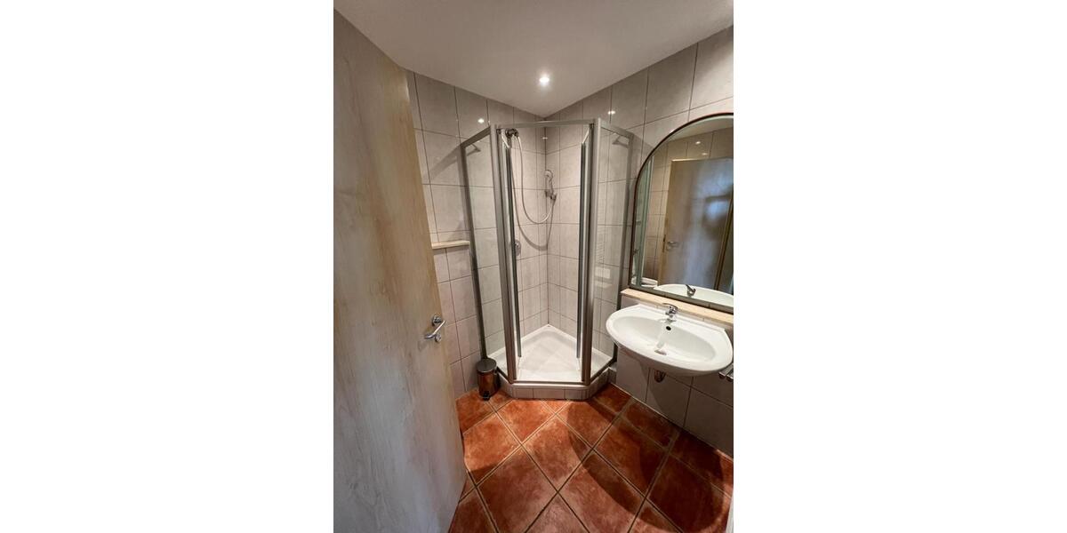 Wohnen auf Zeit Vaterstetten Baldham - 20 Zimmer, 16 m&sup2;, 900&euro; | Angebot:25871215