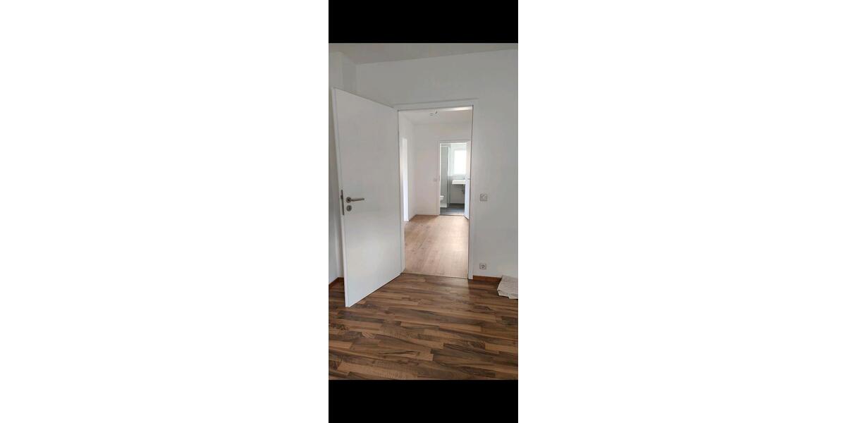 Etagenwohnung Solms - 3 Zimmer, 76 m&sup2;, 900&euro; | Angebot:26652238