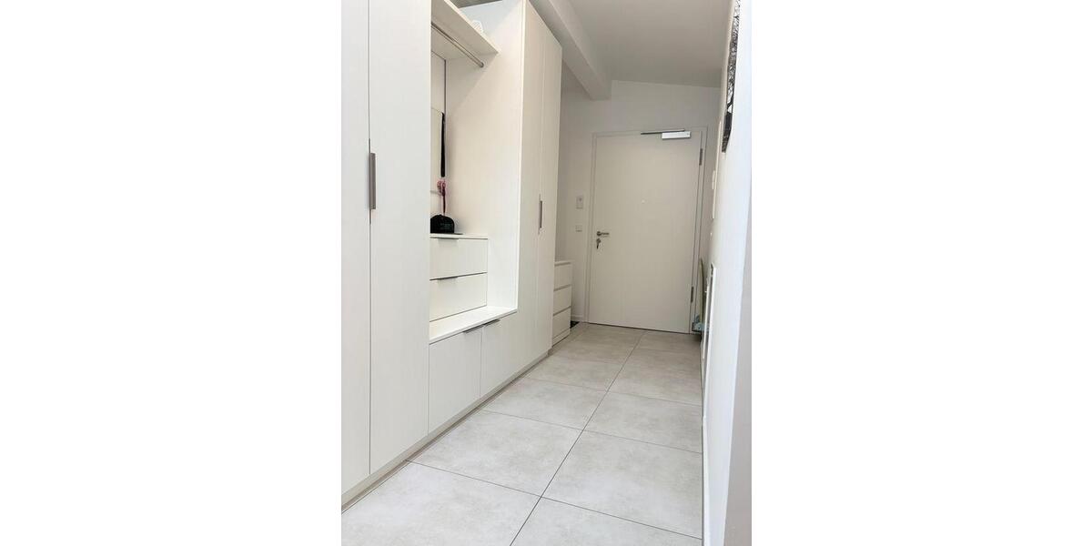 3-Zimmer-Dachgeschosswohnung mit Teilmöblierung 2 zimmer