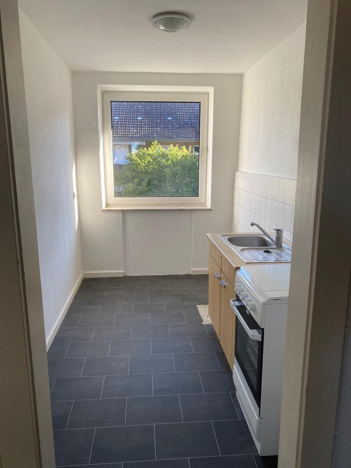 2 Zimmer - Wohnung Frisch Saniert! Mit Balkon