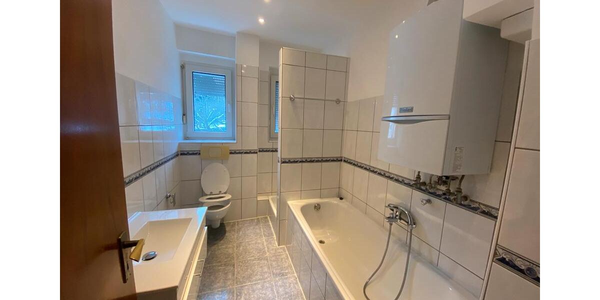 Etagenwohnung Siegen - 4 Zimmer, 90 m&sup2;, 820&euro; | Angebot:24732328