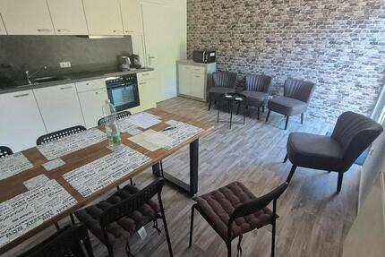 WG-Zimmer möbliert frei StudentenPraktikanten 6 zimmer