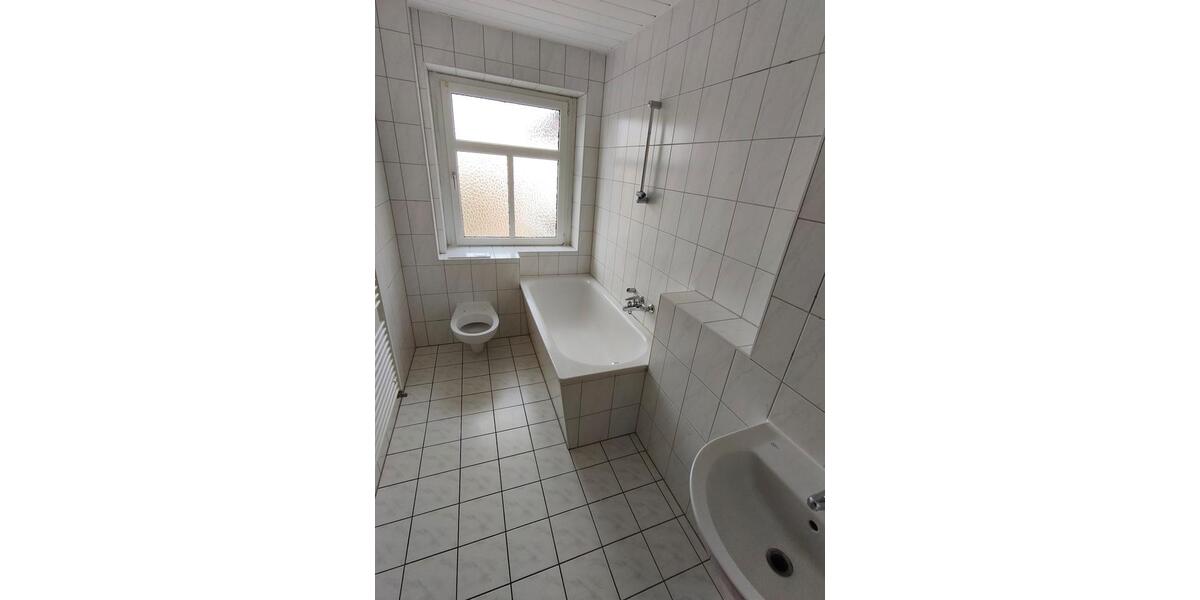 Etagenwohnung Pirna - 2 Zimmer, 61 m&sup2;, 439&euro; | Angebot:25902815