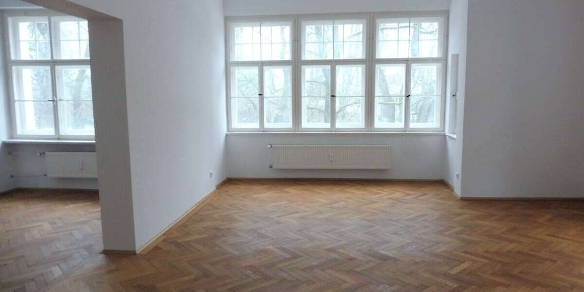 Wohnung zum Mieten in Regensburg 1.450 € 150 m² 5 zimmer