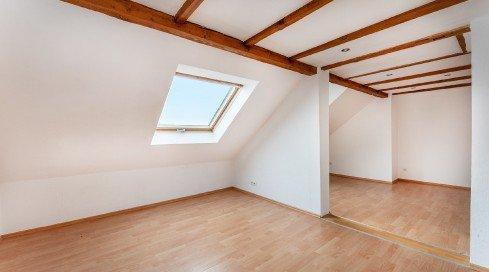 Dachgeschoßwohnung Schramberg Tennenbronn - 2 Zimmer, 45 m&sup2;, 400&euro; | Angebot:26047544