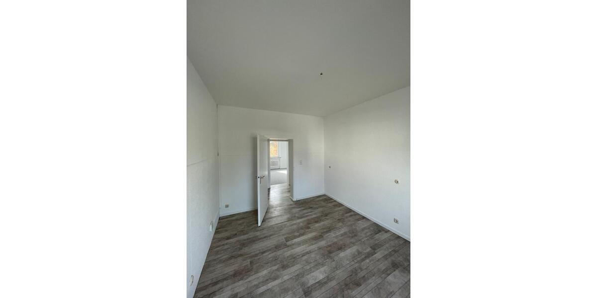 Etagenwohnung Helmstedt - 3 Zimmer, 89 m&sup2;, 550&euro; | Angebot:24779389