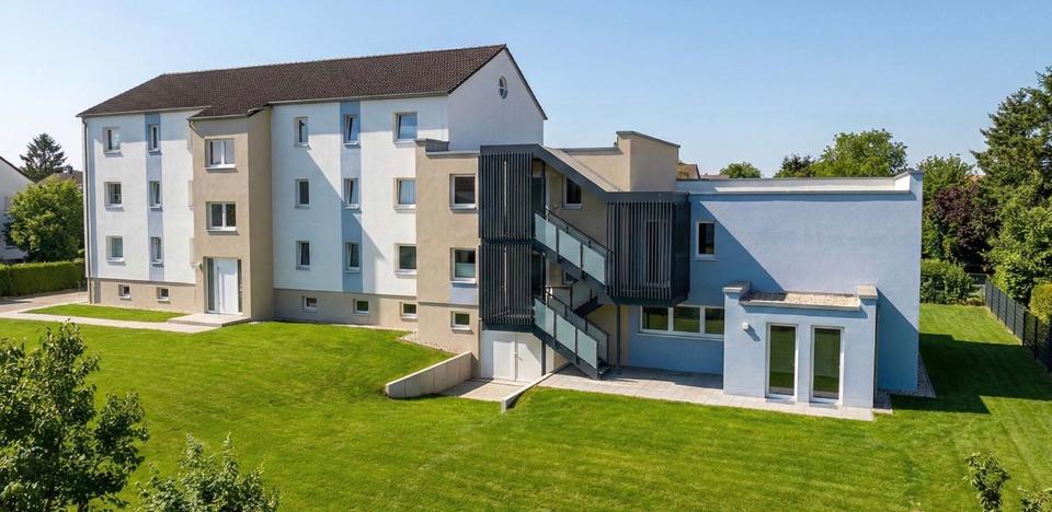 Etagenwohnung Tirschenreuth - 2 Zimmer, 79 m&sup2;, 830&euro; | Angebot:23671385