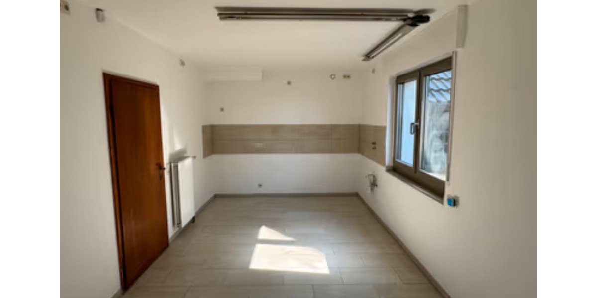 Einfamilienhaus Wuppertal Dönberg - 10 Zimmer, 304 m&sup2;, 3.100&euro; | Angebot:24477426