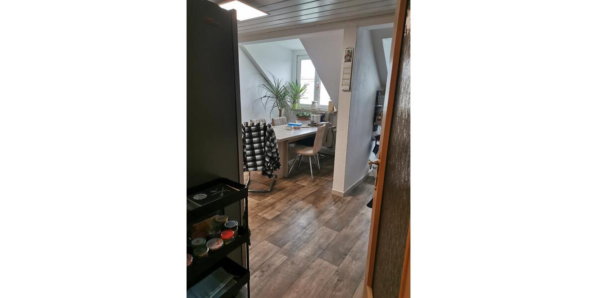 Dachgeschoßwohnung Reichenbach im Vogtland - 3 Zimmer, 70 m&sup2;, 400&euro; | Angebot:24625537