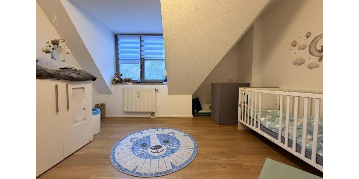 Dachgeschoßwohnung Heilsbronn - 3 Zimmer, 79 m&sup2;, 878&euro; | Angebot:24659526