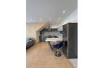 Exklusives & Vollmöbliertes Apartment mit Jacuzzi und WLAN - Nähe Messe Düsseldorf