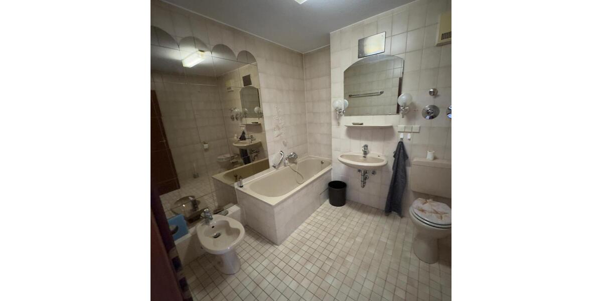 Dachgeschoßwohnung Bad Kreuznach Bad Münster am Stein-Ebernburg - 4.5 Zimmer, 170 m&sup2;, 1.100&euro; | Angebot:25963038