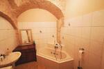 Renovierte 2R-Wohnung mit EBK+Balkon ab sofort
