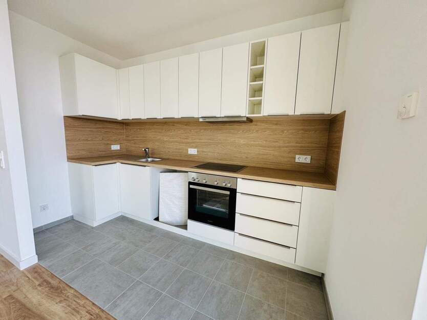 Charmante und Helle Wohnung mit großem Sonnenbalkon im Erstbezug! 2 zimmer