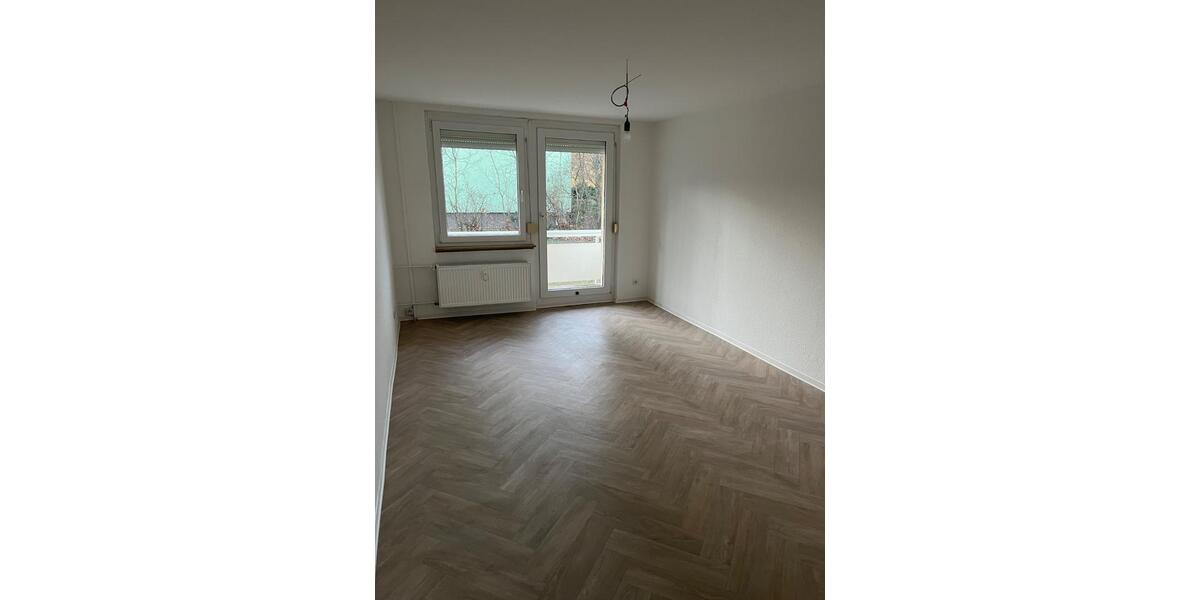Erdgeschoßwohnung Weißenfels - 3 Zimmer, 60 m&sup2;, 390&euro; | Angebot:25832664
