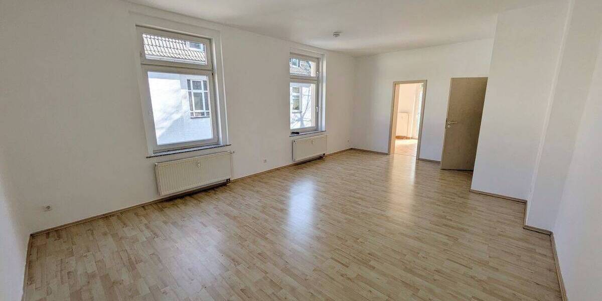 Etagenwohnung Zwickau Pölbitz - 3 Zimmer, 93 m&sup2;, 560&euro; | Angebot:26758903