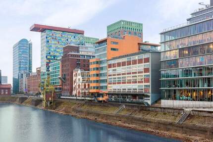 Schöne Büroräume direkt im Medienhafen im CoworkingSpace - All-in-Miete zimmer
