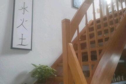 Schöne möblierte Maisonettenwohnung 6-12 Monate zur Untermiete zimmer