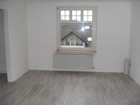 Etagenwohnung Lüdenscheid Grünewald - 3 Zimmer, 90 m&sup2;, 570&euro; | Angebot:26487381