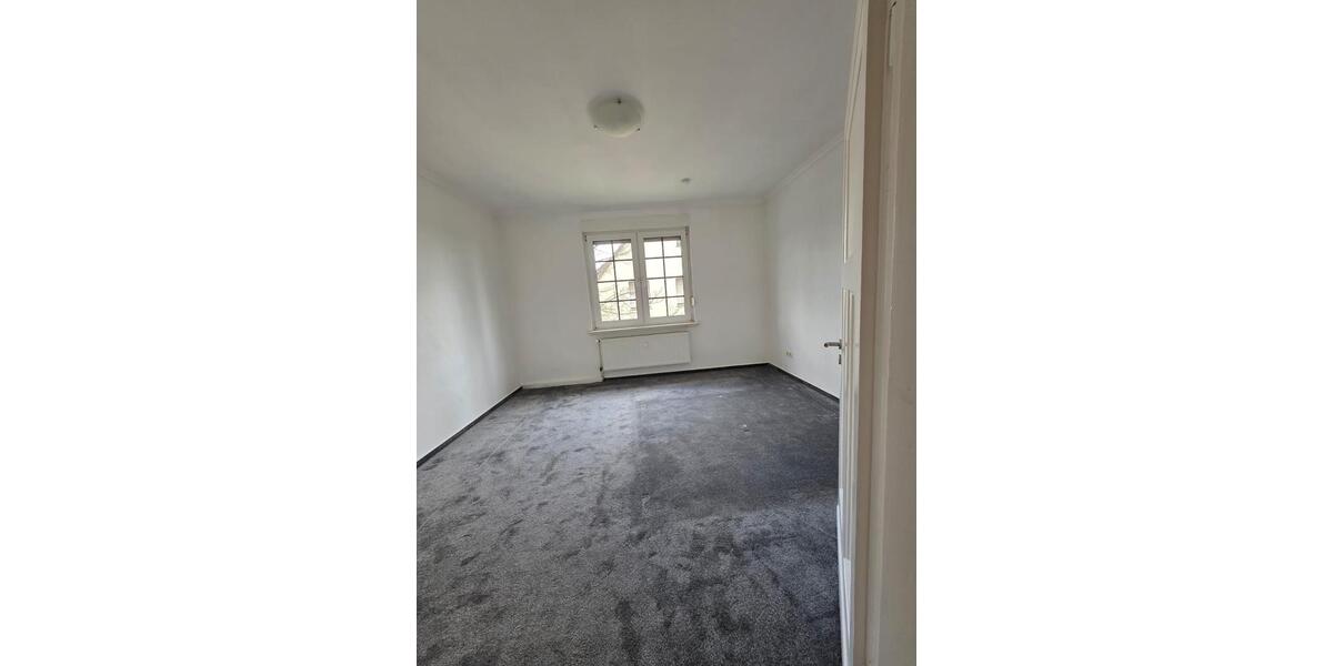 Dachgeschoßwohnung Porta Westfalica - 2.5 Zimmer, 90 m&sup2;, 750&euro; | Angebot:25353890