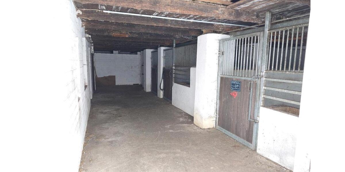 Einfamilienhaus Beverstedt - 8 Zimmer, 240 m&sup2;, 2.950&euro; | Angebot:24773878