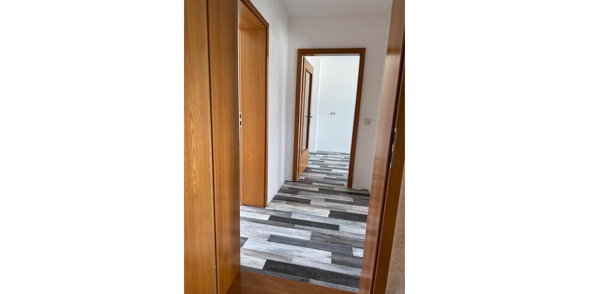 Etagenwohnung Hartmannsdorf - 1 Zimmer, 43 m&sup2;, 270&euro; | Angebot:26504583