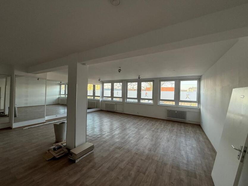 Gewerbefläche mit zahlreichen Nutzungsmöglichkeiten Hauptbahnhof