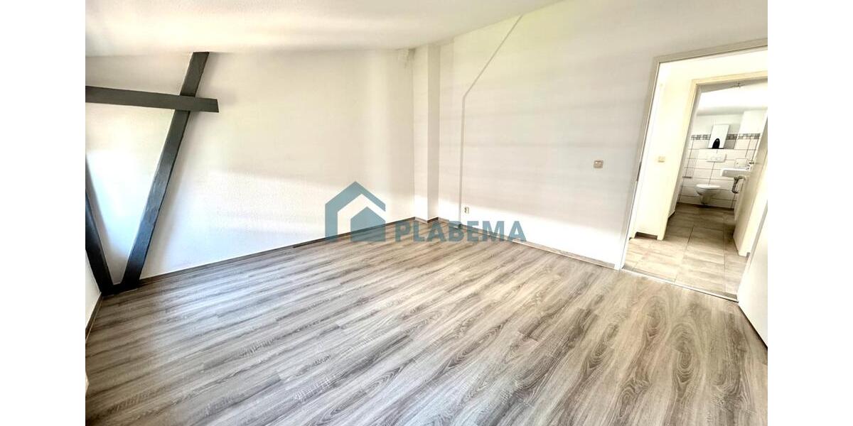 Dachgeschoßwohnung Schwerin - 3 Zimmer, 65 m&sup2;, 820&euro; | Angebot:25710738